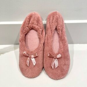 🟢10/$30 NEW Soft Non-Slip Ballet Slippers (size 5-6)